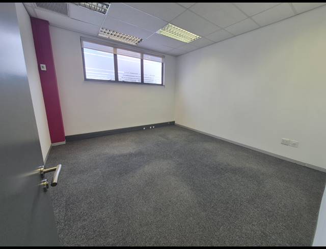 761M² OFFICE TO LET IN RIVONIA